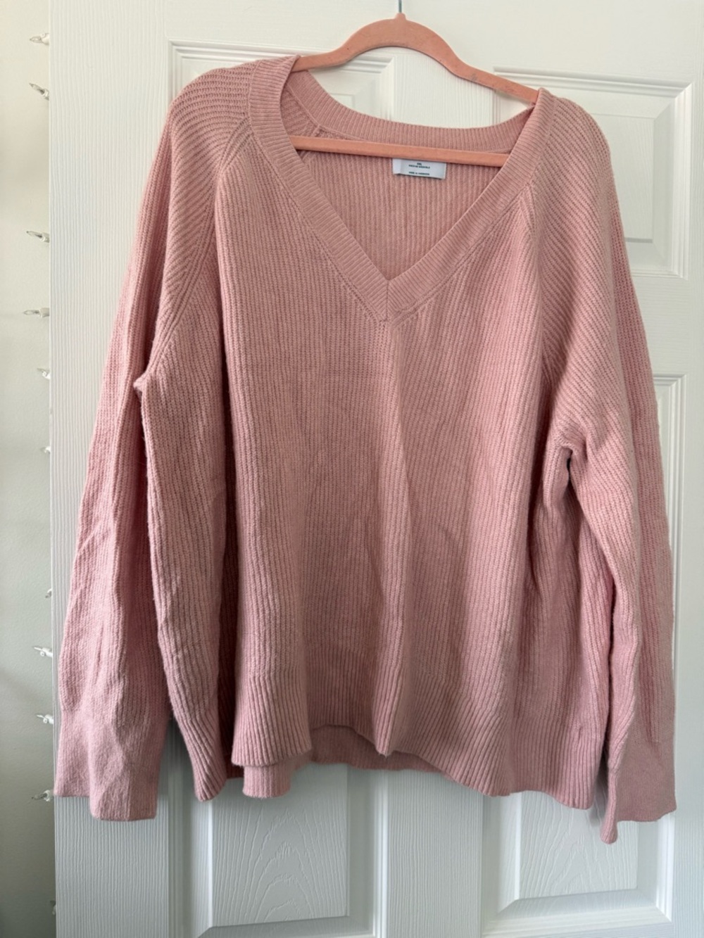 Old Navy Dusty Rose Ribbed V-Neck Sweater